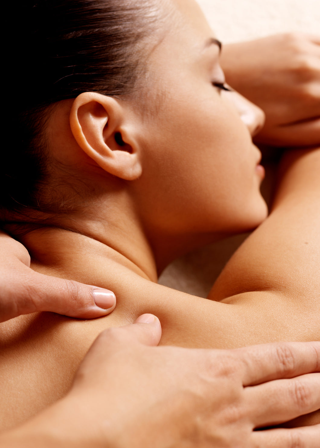 MASSAGE THERAPY| LUX